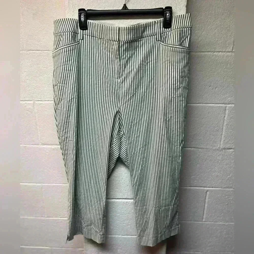 Lane Bryant capris